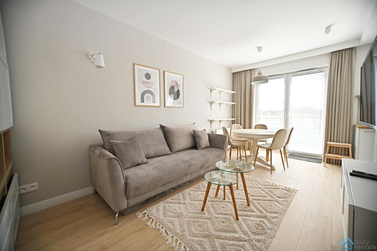 Beige 3city With Parking In By Renters Gdańsk