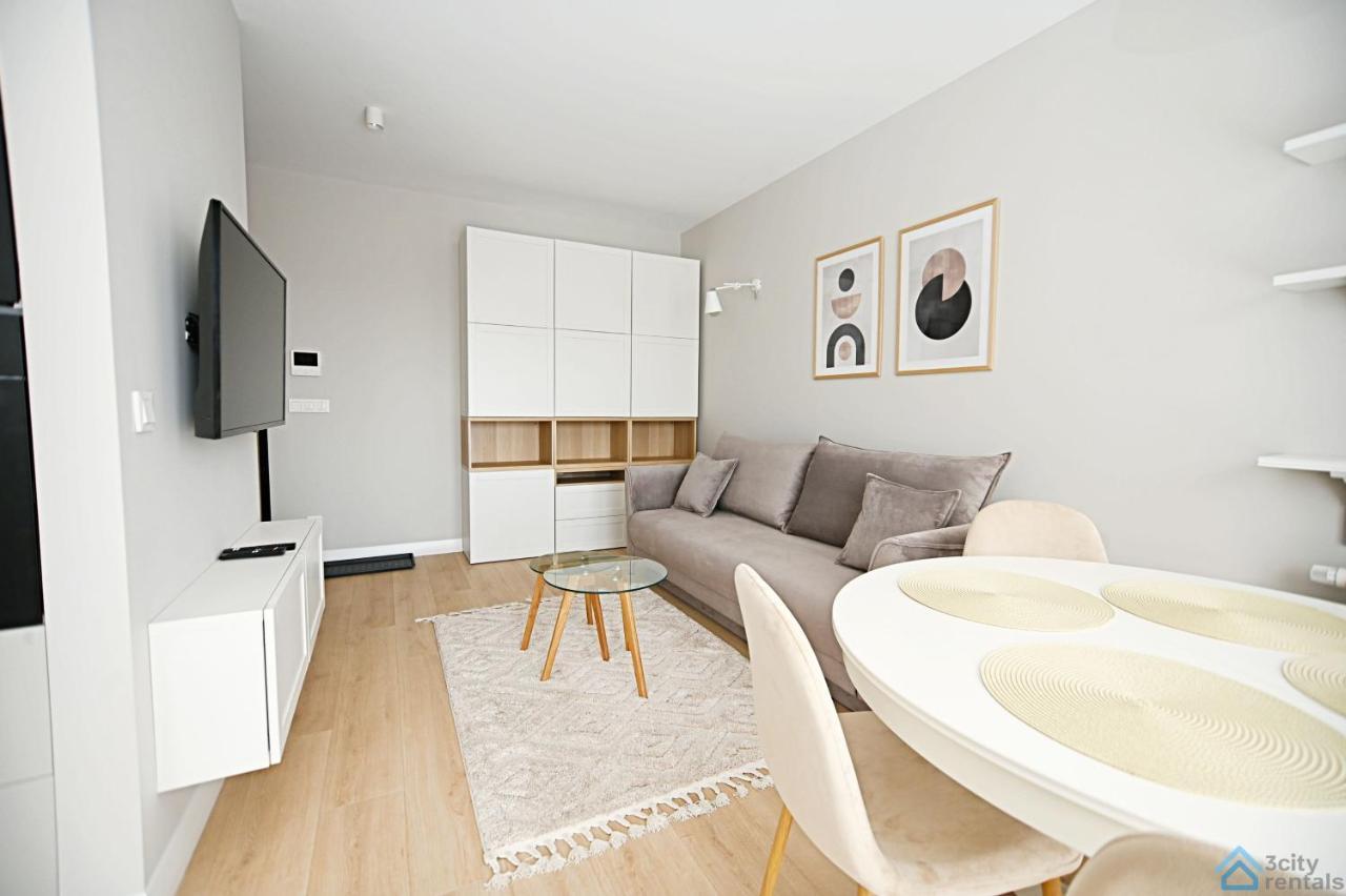 Beige 3city With Parking In By Renters Leilighet *