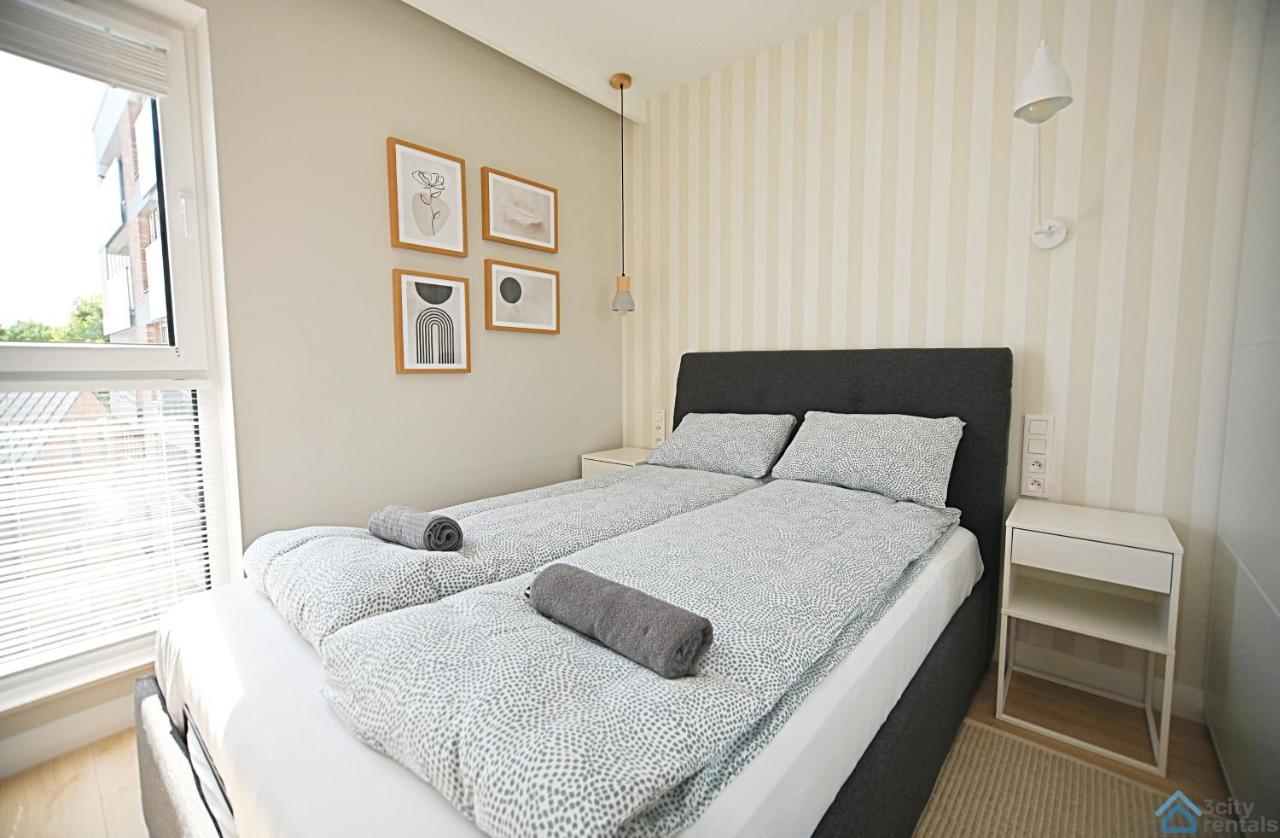 Beige 3city With Parking In By Renters Gdańsk