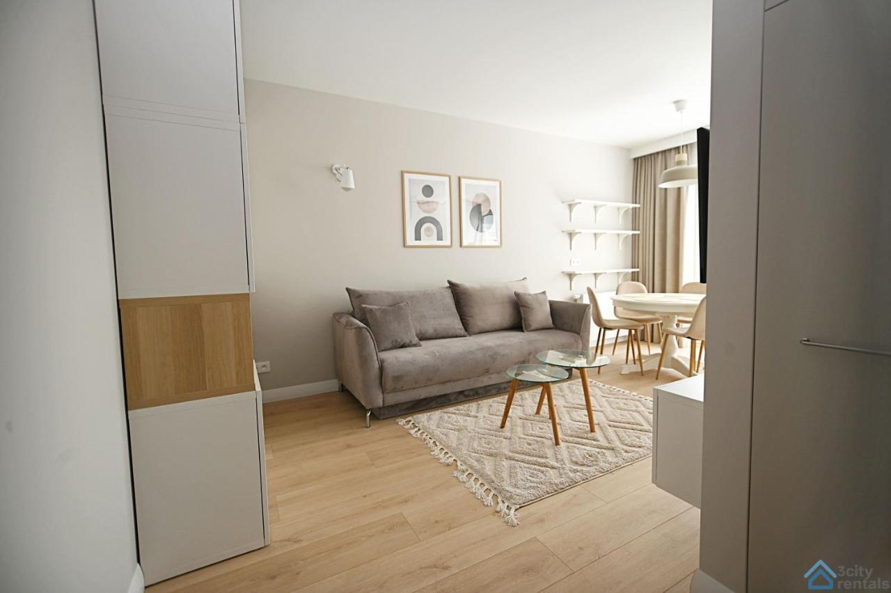 Beige 3city With Parking In By Renters